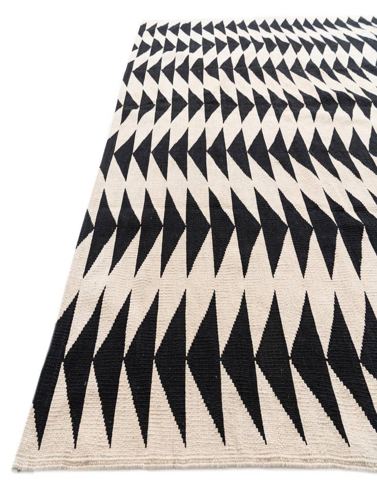 Detail image of  6' 8 x 9' 6  Hand Woven Kilim Modern Wool Rug