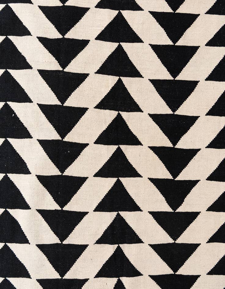 Detail image of  6' 8 x 9' 6  Hand Woven Kilim Modern Wool Rug