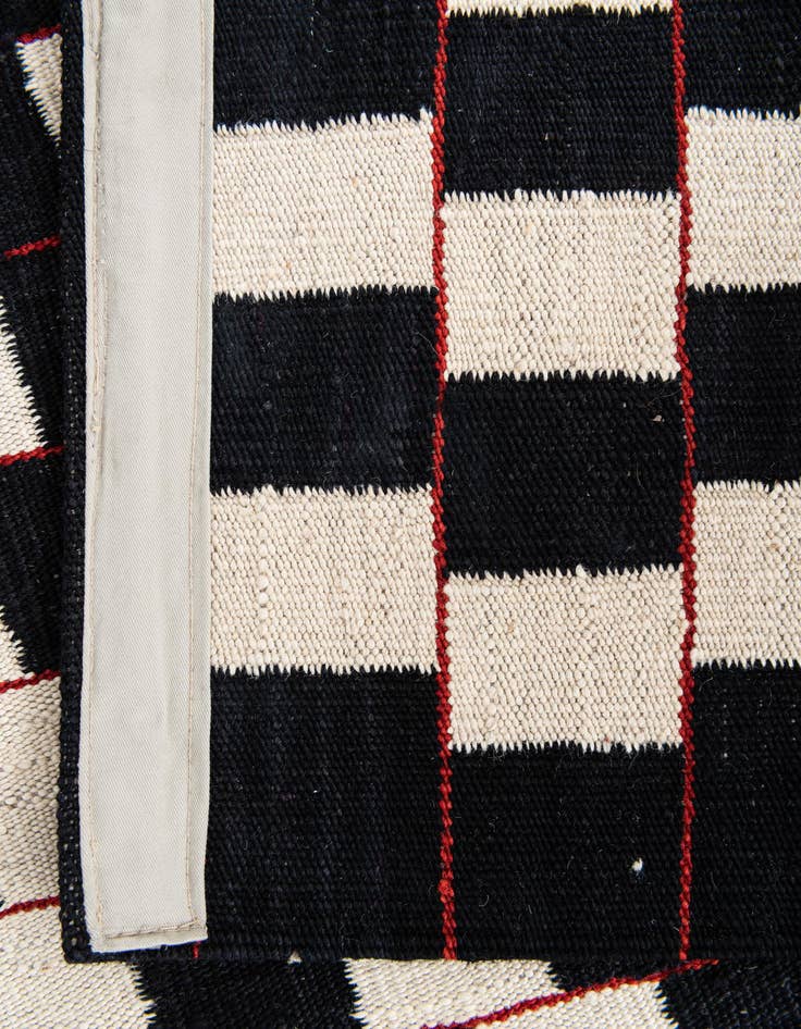 Detail image of  5' 8 x 7' 8  Hand Woven Kilim Modern Wool Rug