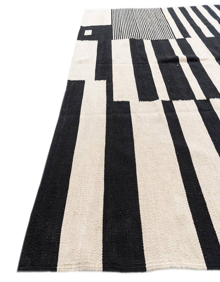 Detail image of  5' 7 x 7' 9  Hand Woven Kilim Modern Wool Rug