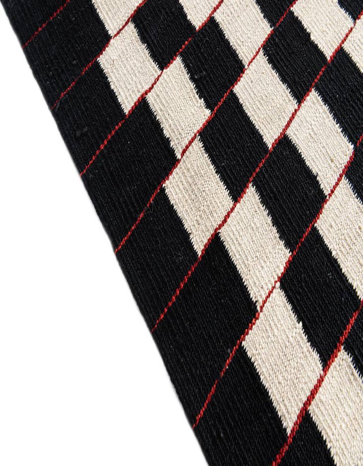 Detail image of  5' 9 x 7' 8  Hand Woven Kilim Modern Wool Rug