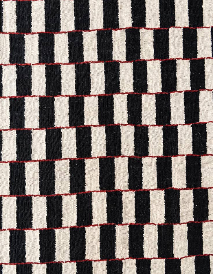 Detail image of  5' 9 x 7' 8  Hand Woven Kilim Modern Wool Rug