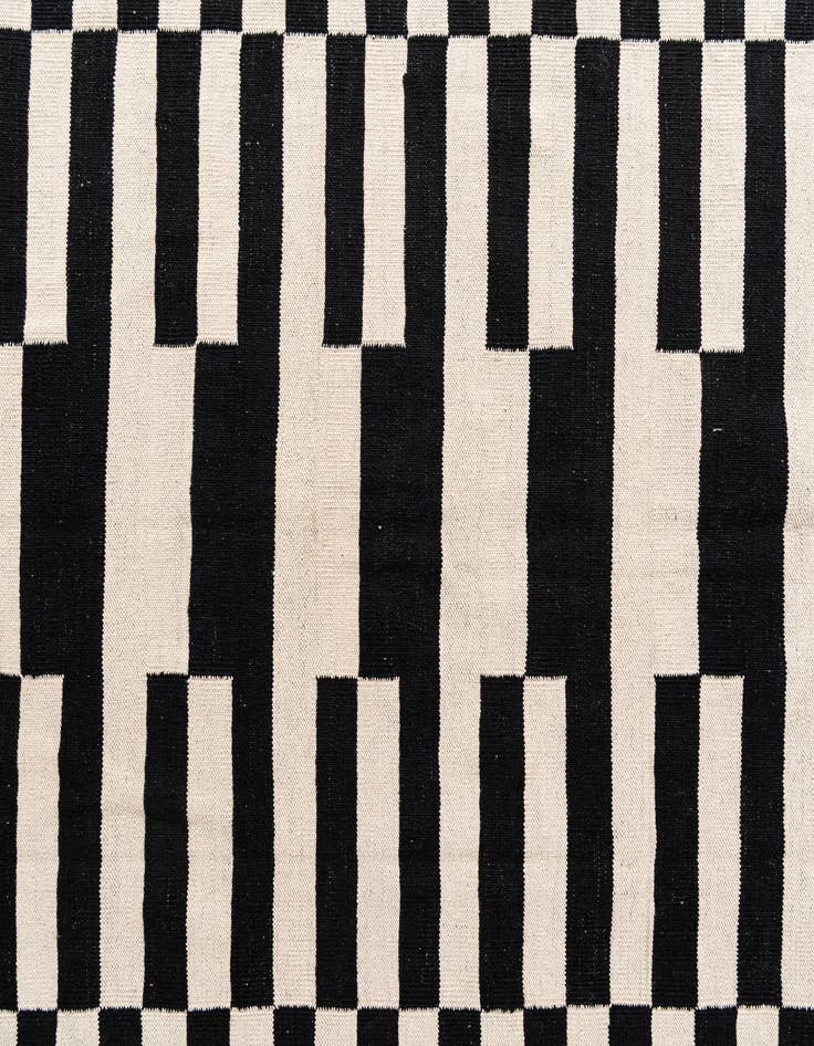 Detail image of  5' 8 x 7' 7  Hand Woven Kilim Modern Wool Rug