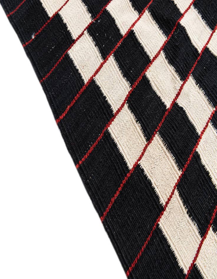 Detail image of  5' 9 x 7' 8  Hand Woven Kilim Modern Wool Rug