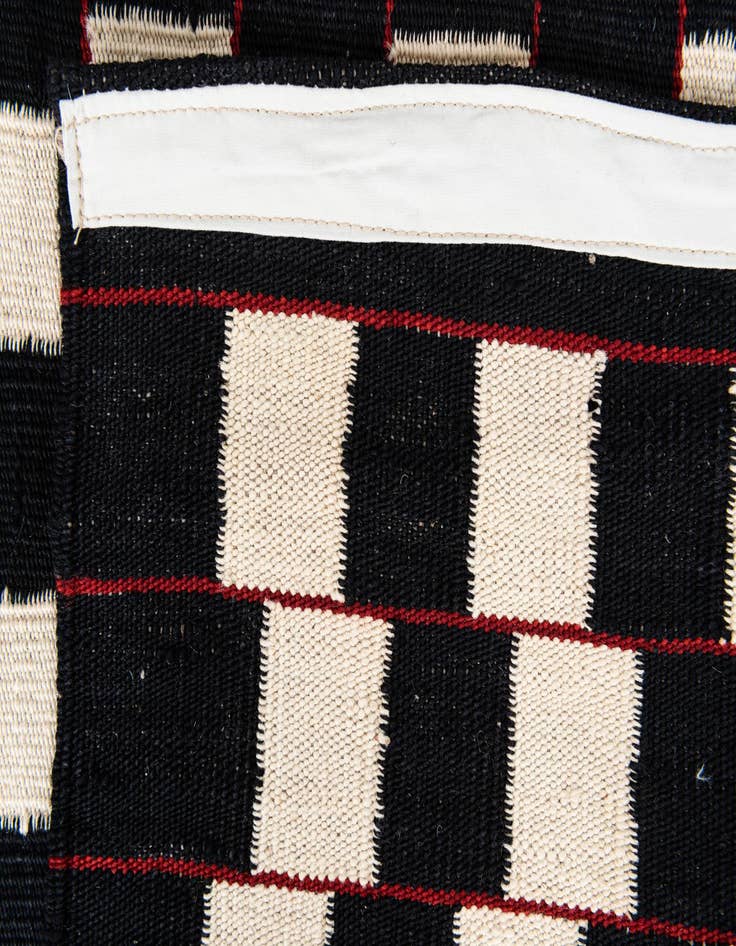 Detail image of  5' 9 x 7' 8  Hand Woven Kilim Modern Wool Rug
