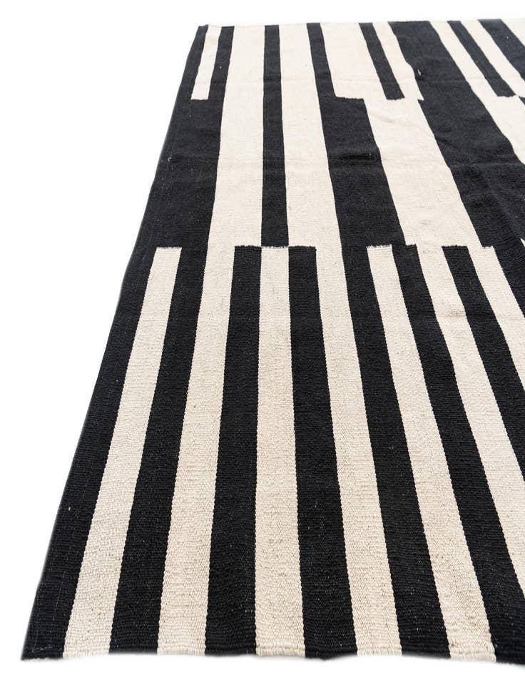 Detail image of  5' 7 x 7' 10  Hand Woven Kilim Modern Wool Rug
