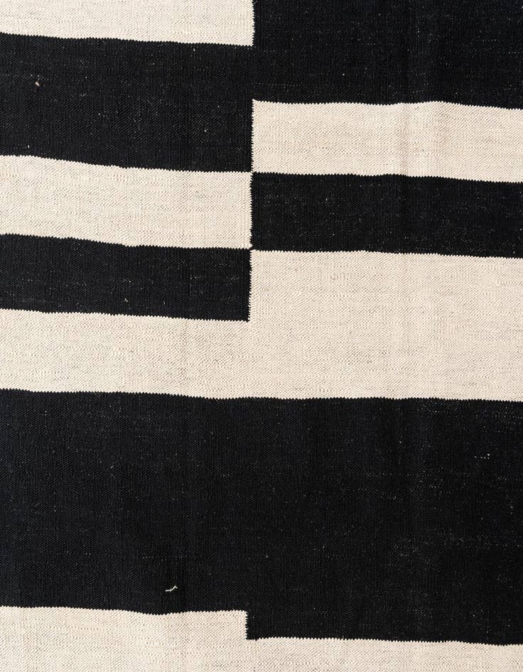 Detail image of  5' 7 x 7' 10  Hand Woven Kilim Modern Wool Rug