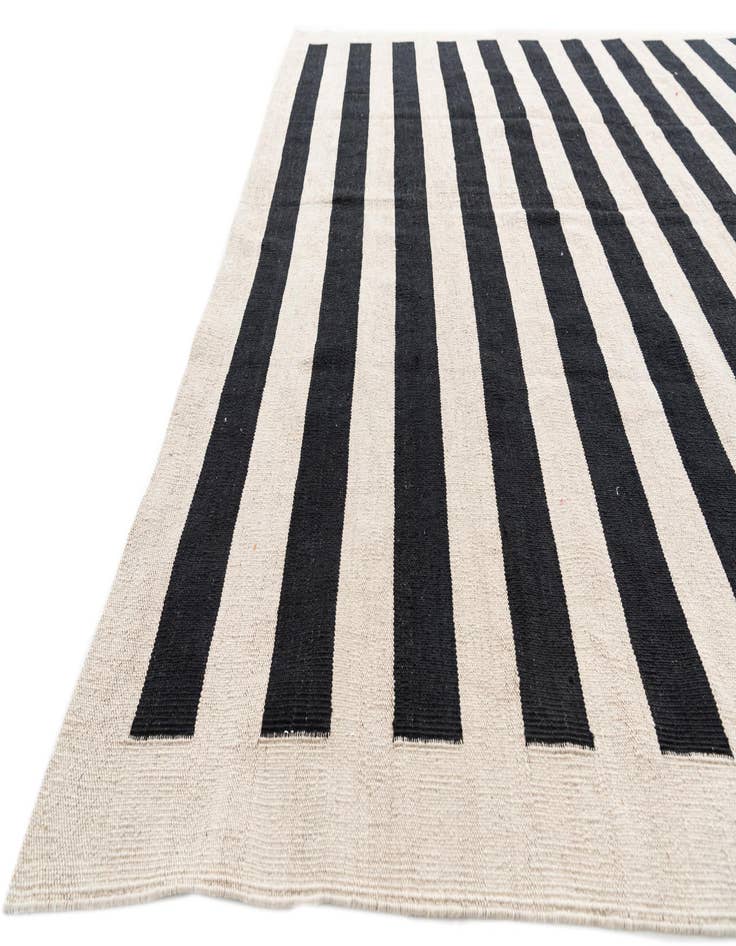 Detail image of  6' 9 x 9' 7  Hand Woven Kilim Modern Wool Rug