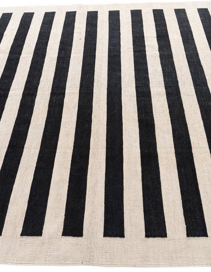 Detail image of  6' 9 x 9' 7  Hand Woven Kilim Modern Wool Rug