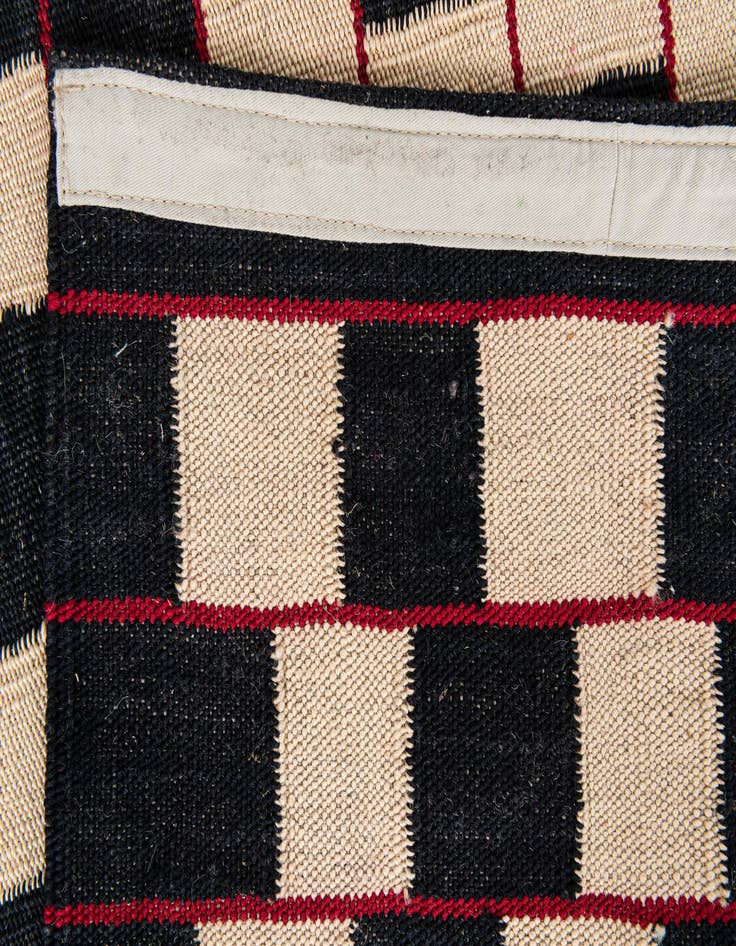 Detail image of  5' 1 x 6' 2  Hand Woven Kilim Modern Wool Rug