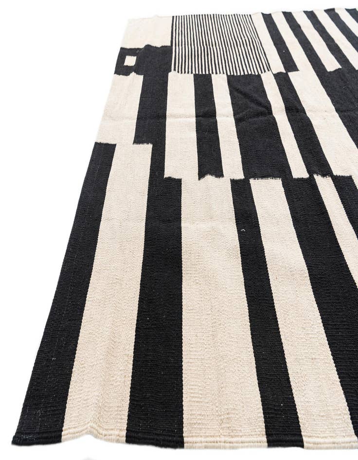 Detail image of  5' 1 x 6' 10  Hand Woven Kilim Modern Wool Rug