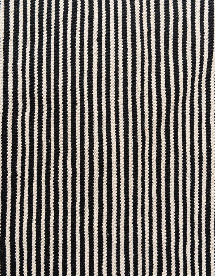 Detail image of  5' 8 x 7' 9  Hand Woven Kilim Modern Wool Rug