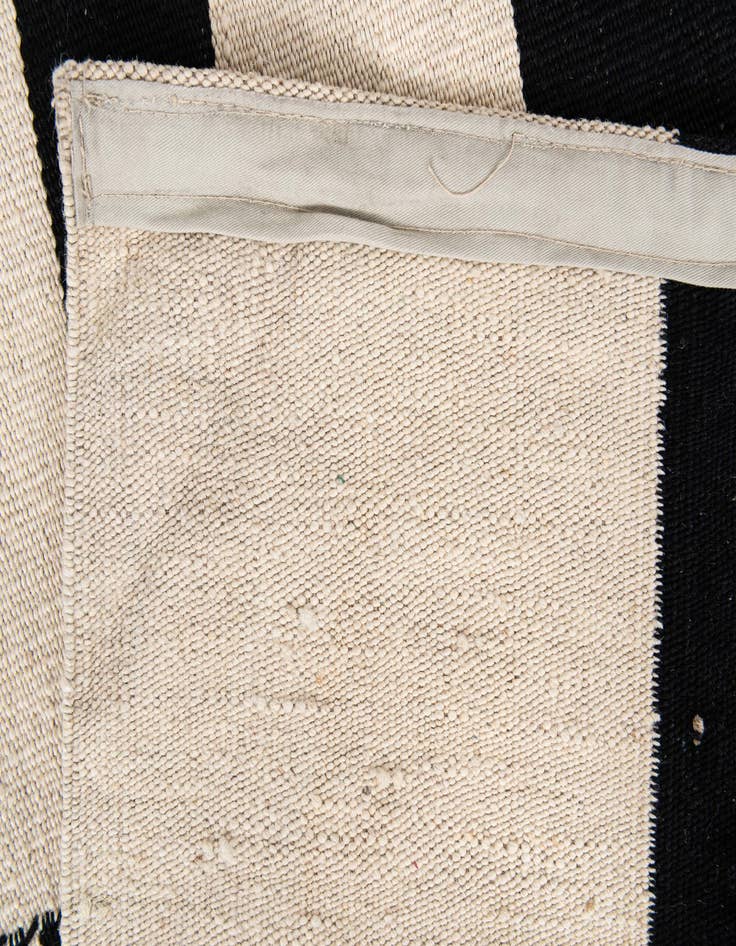 Detail image of  5' 8 x 7' 9  Hand Woven Kilim Modern Wool Rug