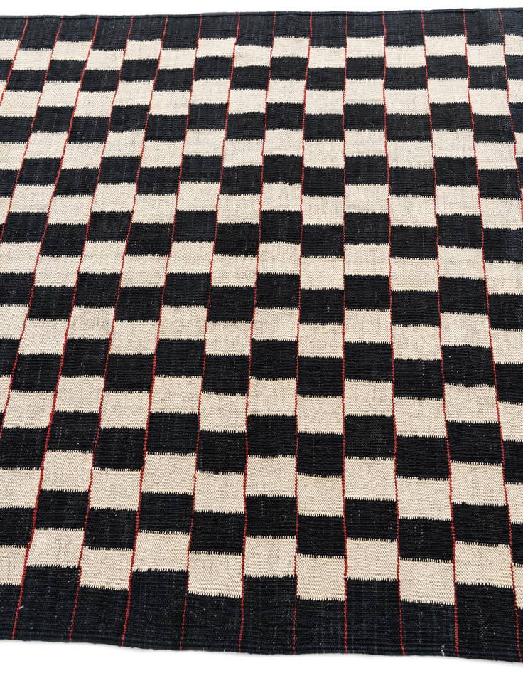 Detail image of  4' 4 x 5' 7  Hand Woven Kilim Modern Wool Rug