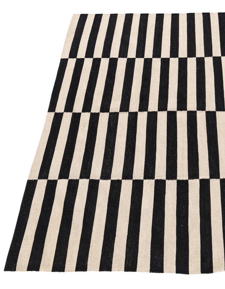 Detail image of  5' 8 x 7' 10  Hand Woven Kilim Modern Wool Rug