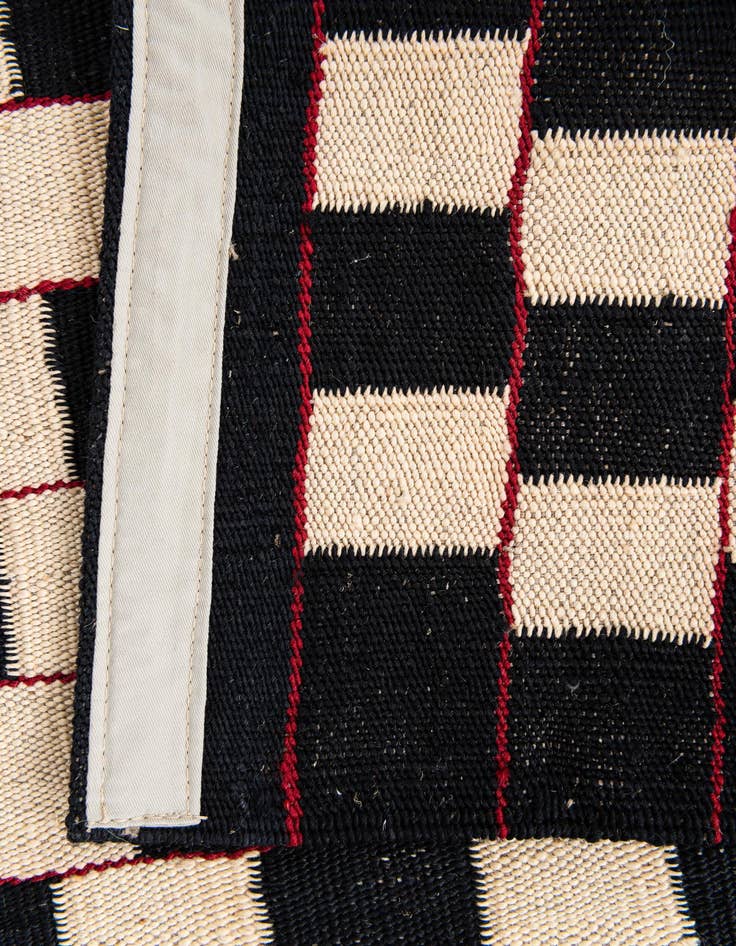 Detail image of  4' 10 x 6' 5  Hand Woven Kilim Modern Wool Rug