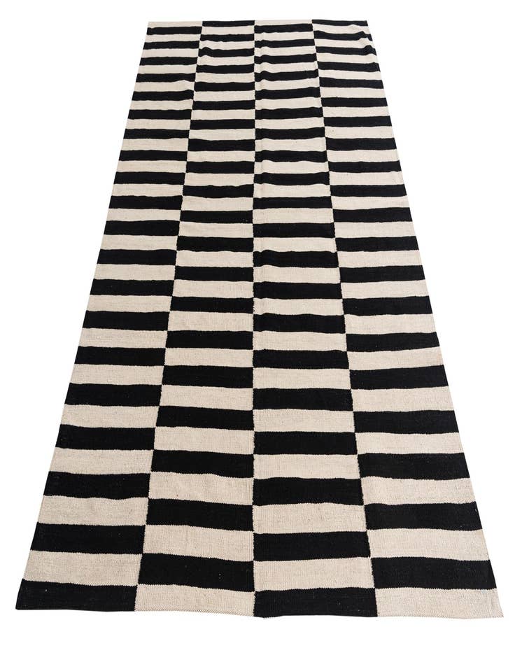 Detail image of  5' 7 x 7' 9  Hand Woven Kilim Modern Wool Rug