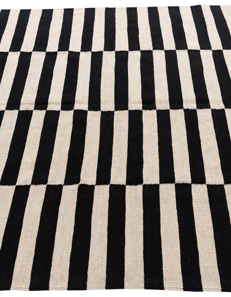 Detail image of  5' 7 x 7' 9  Hand Woven Kilim Modern Wool Rug