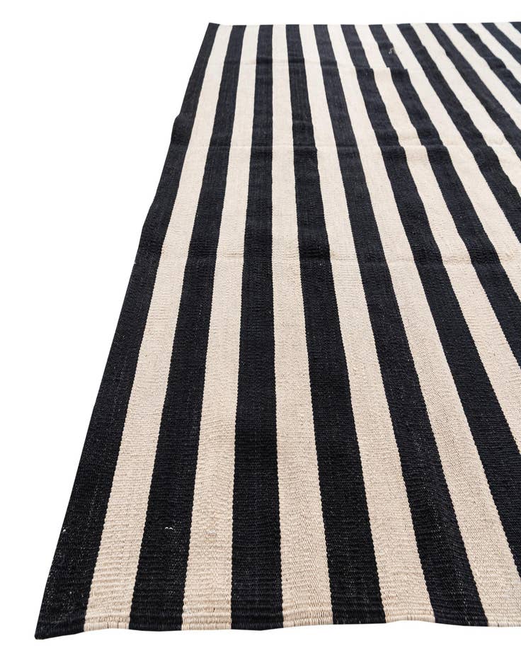 Detail image of  5' 8 x 7' 10  Hand Woven Kilim Modern Wool Rug