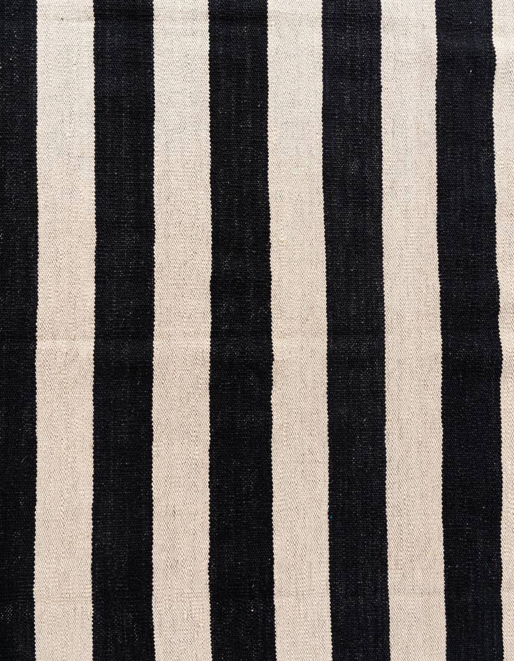 Detail image of  5' 8 x 7' 10  Hand Woven Kilim Modern Wool Rug