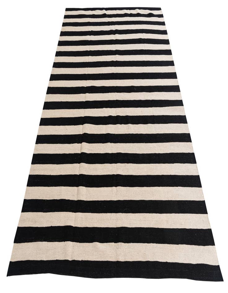 Detail image of  5' 6 x 8' 2  Hand Woven Kilim Modern Wool Rug