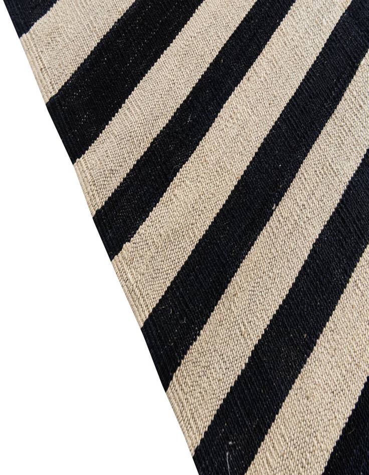 Detail image of  8' 3 x 9' 6  Hand Woven Kilim Modern Wool Rug