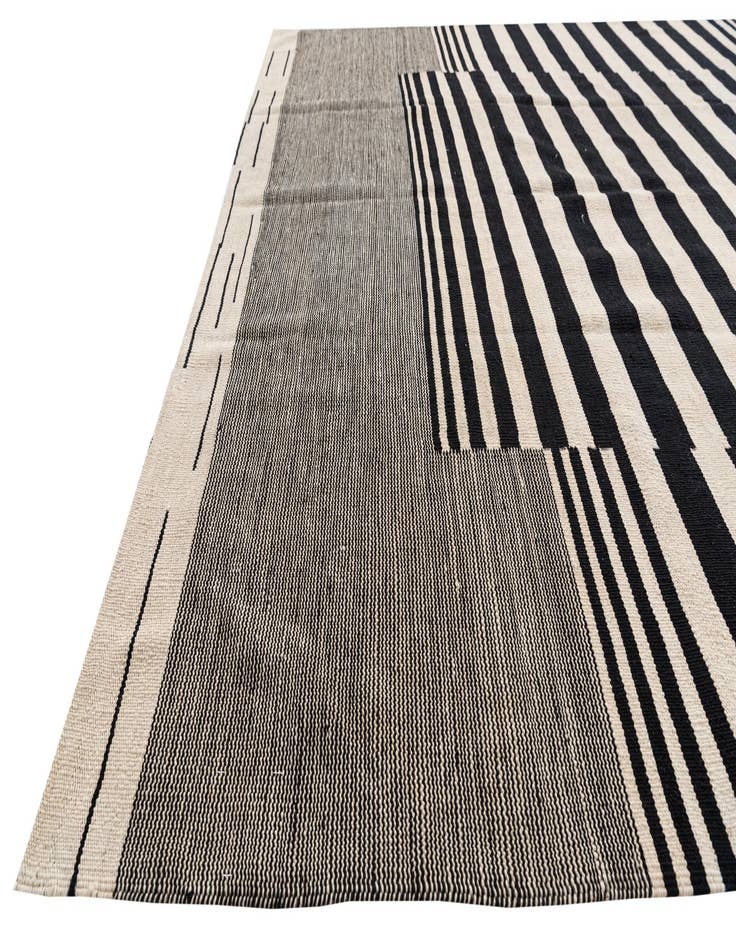 Detail image of  7' x 9' 7  Hand Woven Kilim Modern Wool Rug