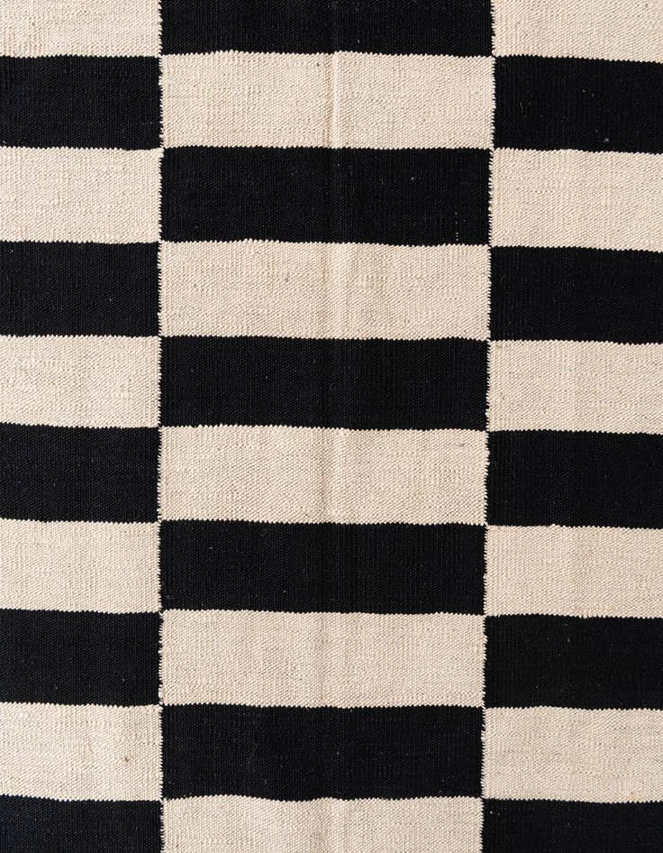 Detail image of  4' 2 x 6'  Hand Woven Kilim Modern Wool Rug