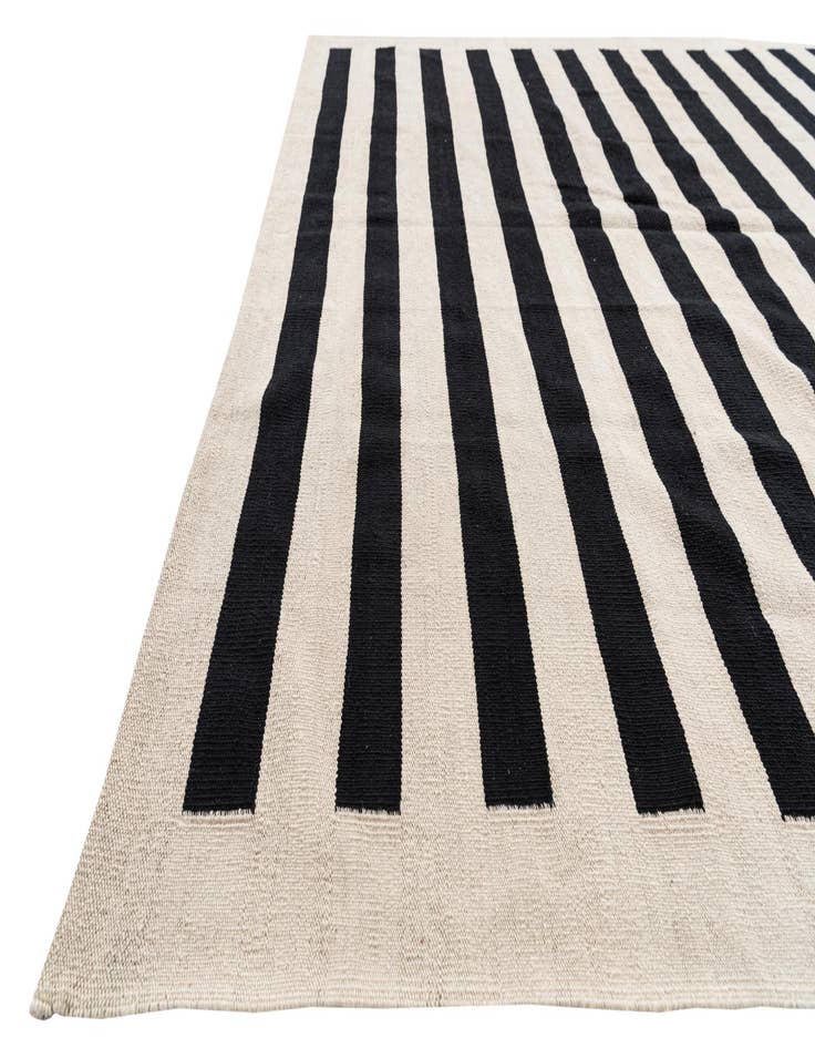 Detail image of  6' 8 x 9' 6  Hand Woven Kilim Modern Wool Rug