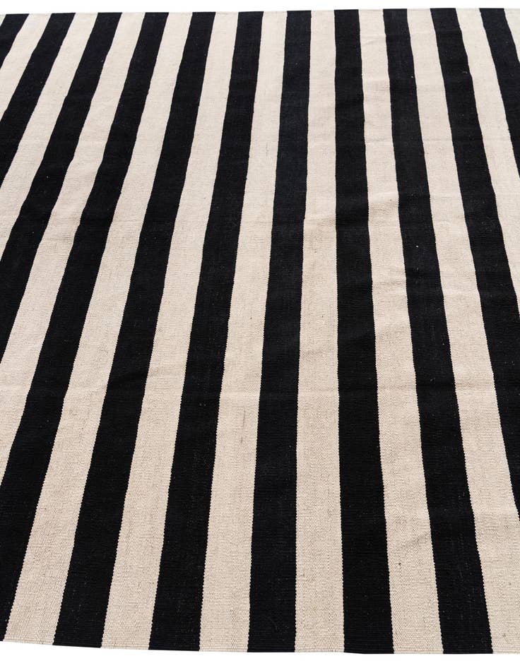 Detail image of  6' 8 x 9' 9  Hand Woven Kilim Modern Wool Rug