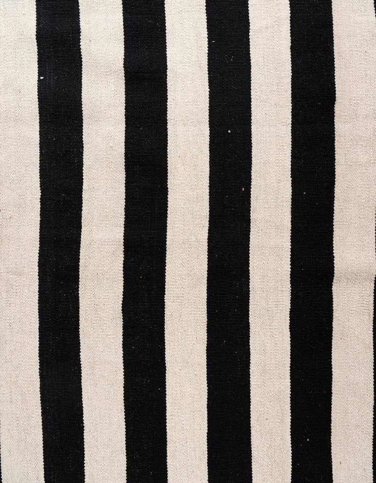 Detail image of  6' 8 x 9' 9  Hand Woven Kilim Modern Wool Rug