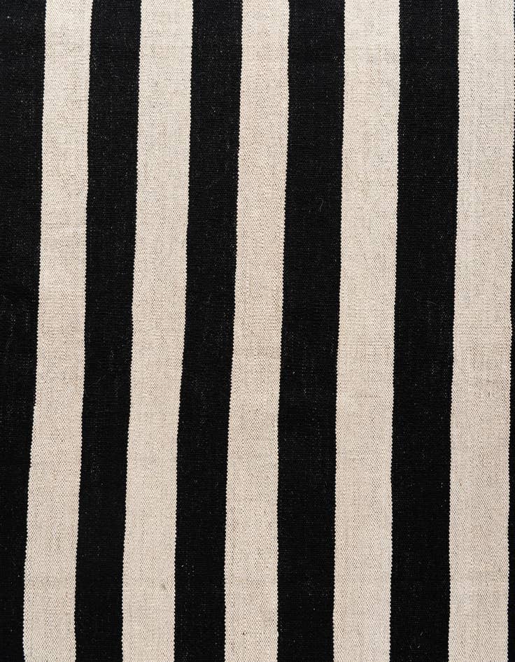Detail image of  6' 7 x 9' 9  Hand Woven Kilim Modern Wool Rug