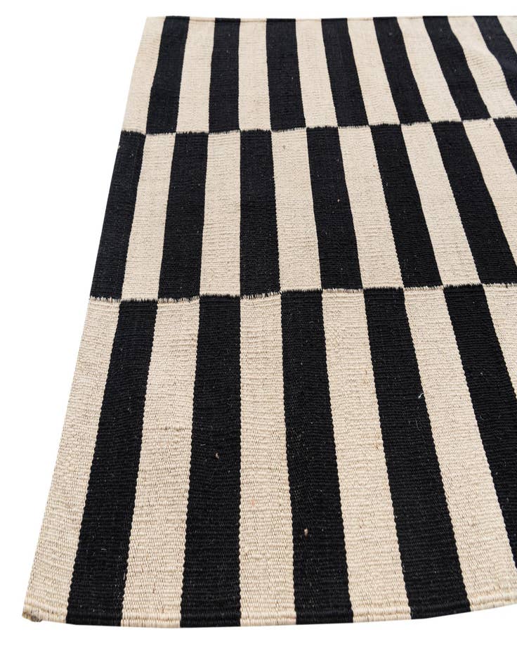 Detail image of  2' 8 x 4'  Hand Woven Kilim Modern Wool Rug