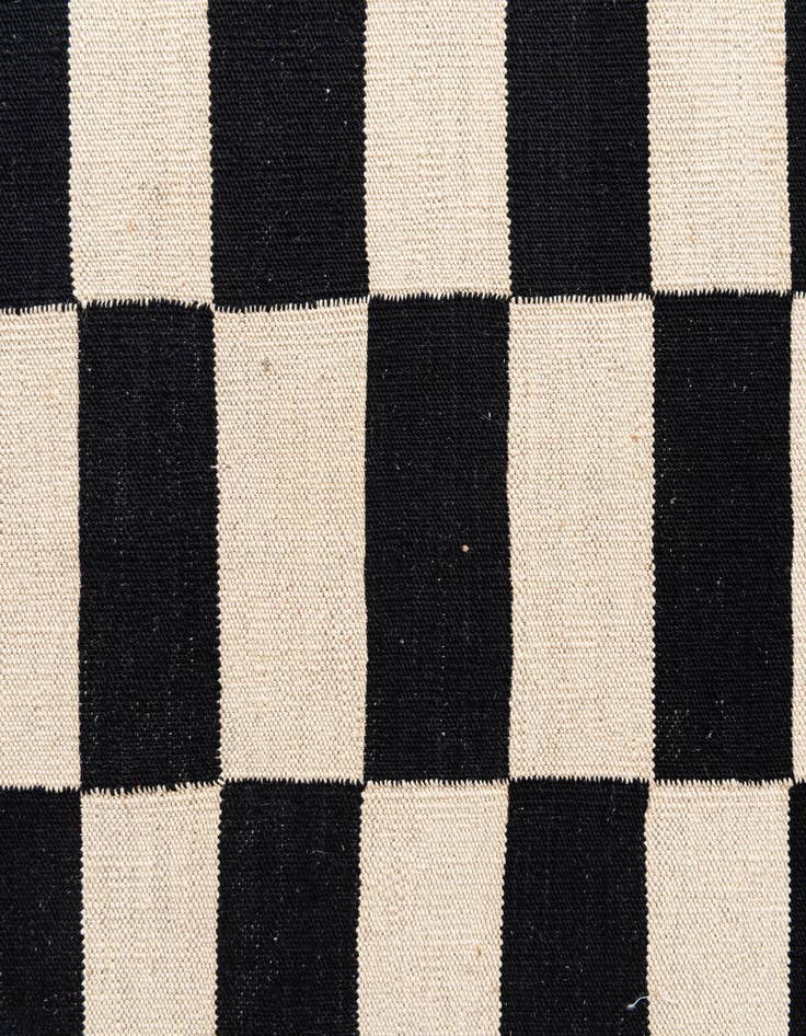 Detail image of  2' 8 x 4'  Hand Woven Kilim Modern Wool Rug