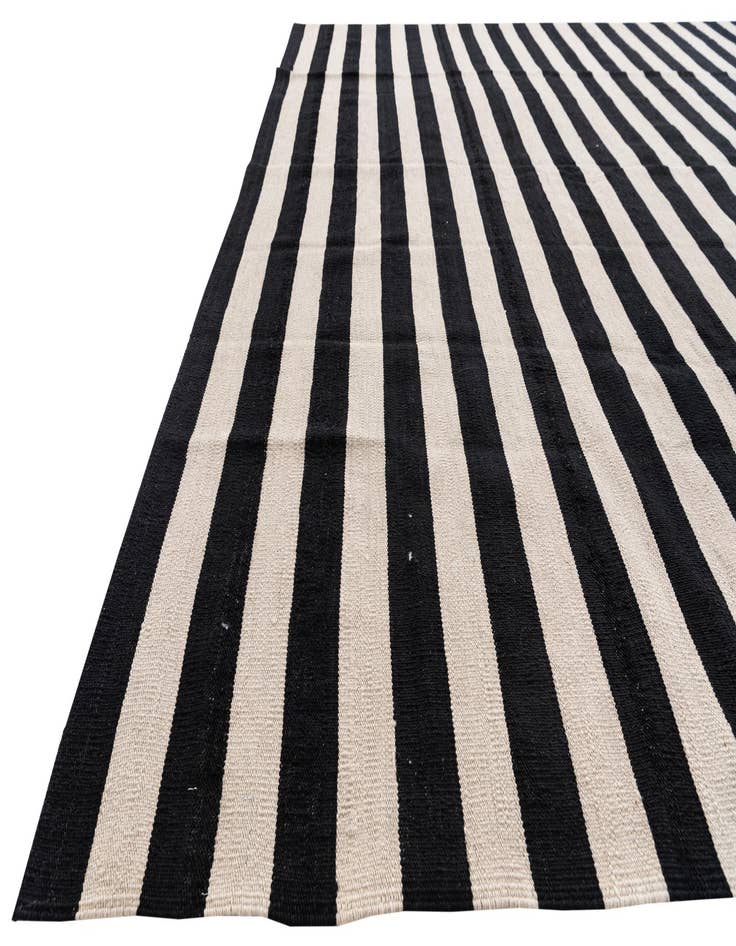 Detail image of  8' 4 x 11' 2  Hand Woven Kilim Modern Wool Rug