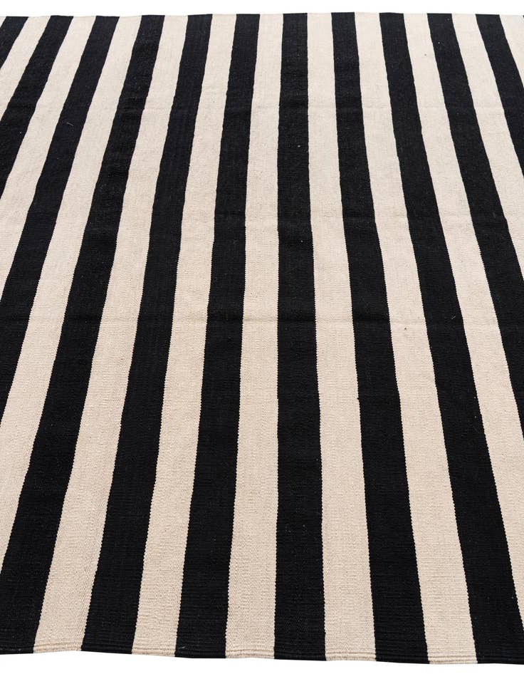 Detail image of  6' 9 x 9' 8  Hand Woven Kilim Modern Wool Rug