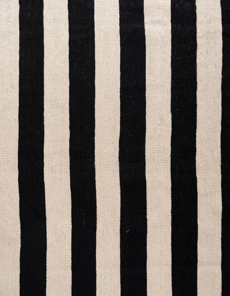 Detail image of  6' 9 x 9' 8  Hand Woven Kilim Modern Wool Rug