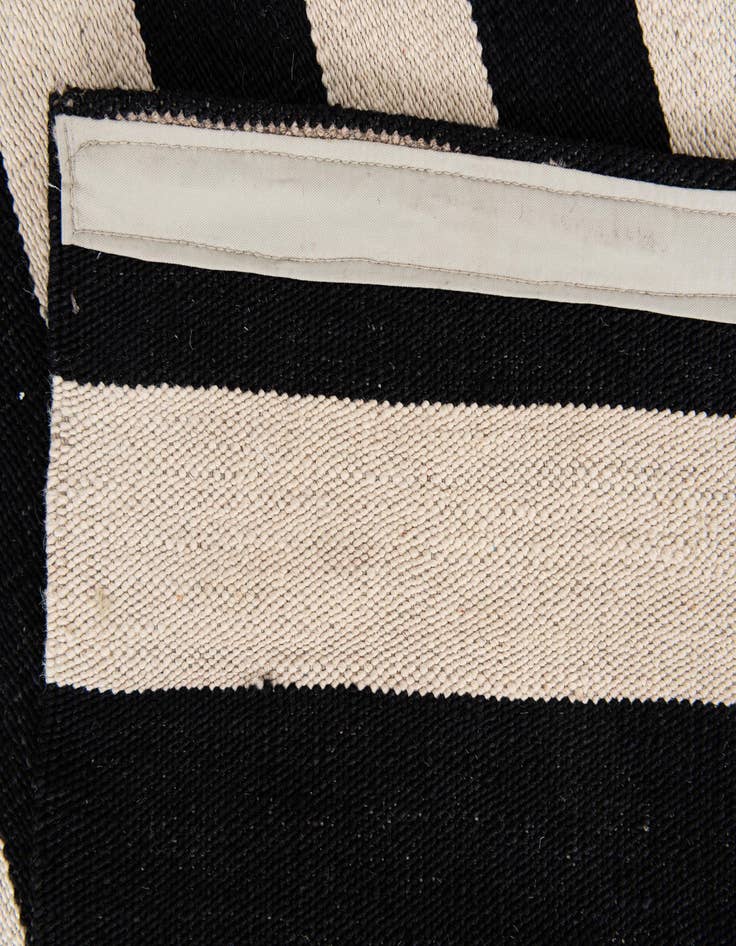 Detail image of  6' 9 x 9' 8  Hand Woven Kilim Modern Wool Rug