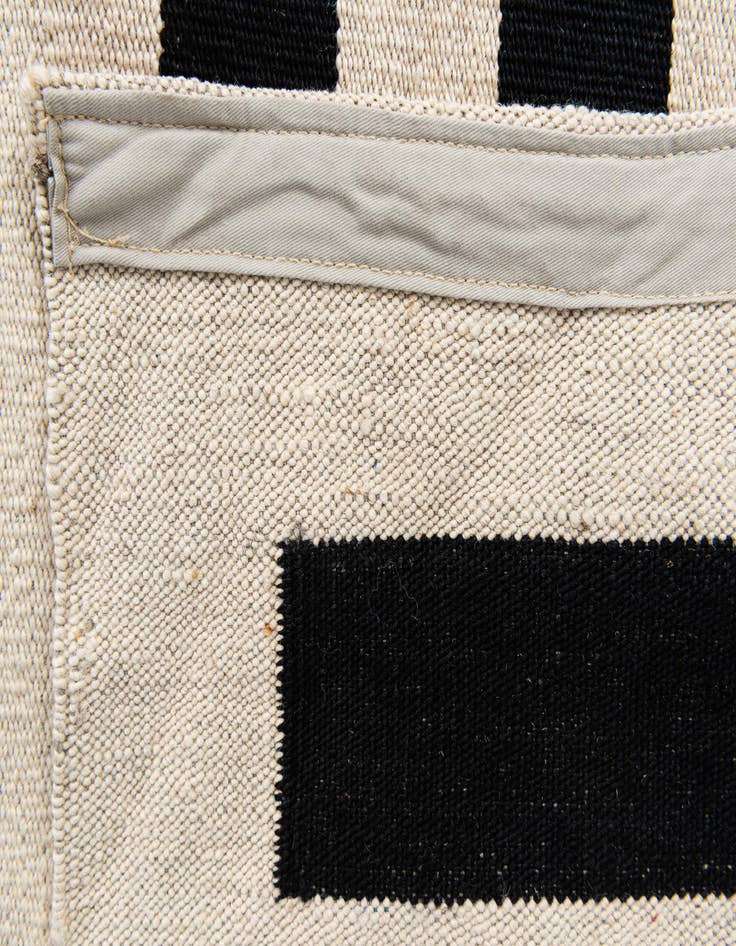 Detail image of  8' 3 x 11'  Hand Woven Kilim Modern Wool Rug