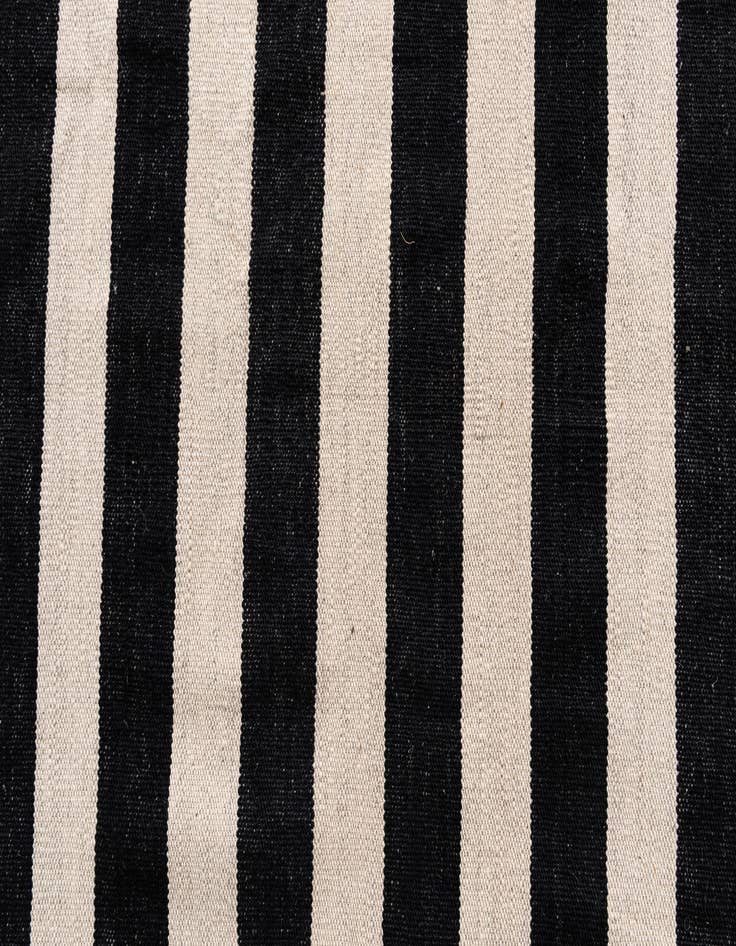 Detail image of  6' 7 x 9' 7  Hand Woven Kilim Modern Wool Rug