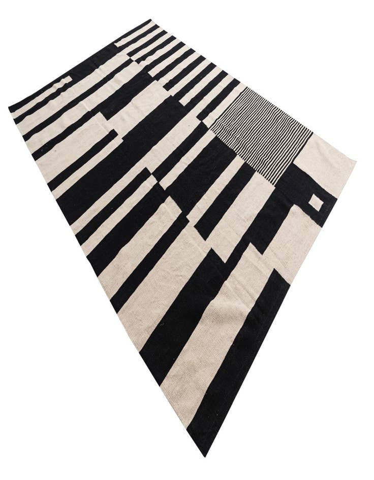 Detail image of  6' 7 x 8' 7  Hand Woven Kilim Modern Wool Rug