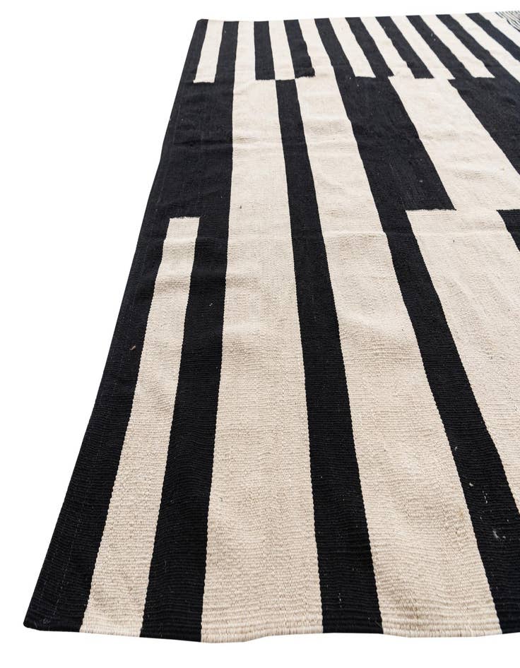 Detail image of  6' 7 x 8' 7  Hand Woven Kilim Modern Wool Rug