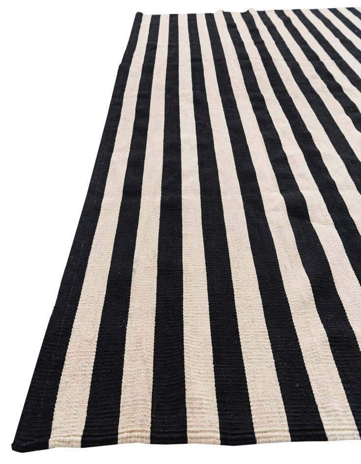 Detail image of  6' 9 x 9' 8  Hand Woven Kilim Modern Wool Rug