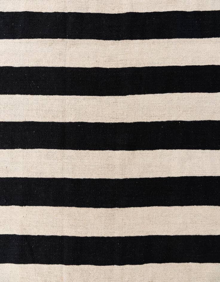 Detail image of  6' 9 x 9' 8  Hand Woven Kilim Modern Wool Rug