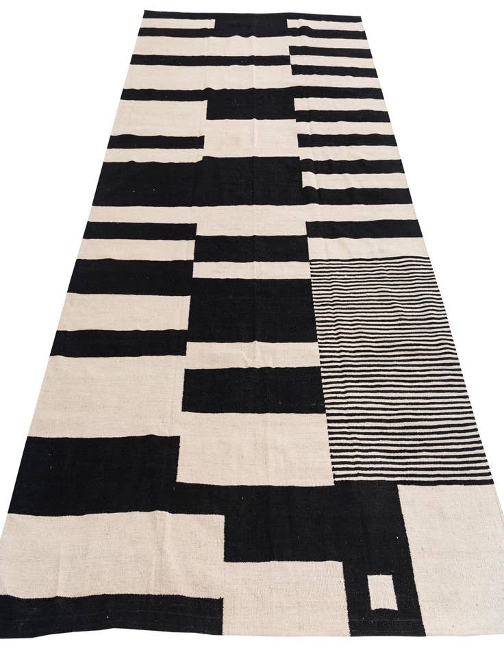 Detail image of 6' 9 x 9' 8 Hand Woven Kilim Modern Wool Rug