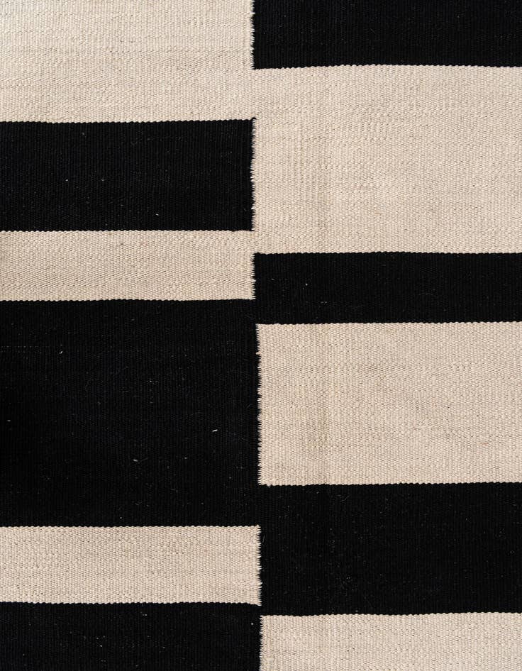 Detail image of  6' 7 x 9' 10  Hand Woven Kilim Modern Wool Rug