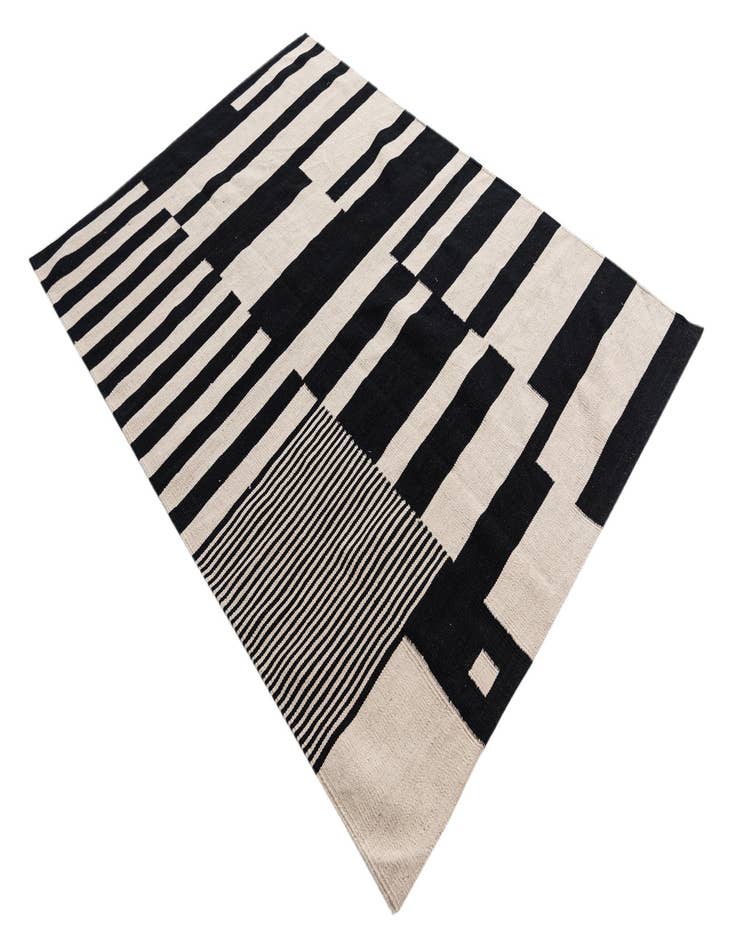 Detail image of  4' 8 x 6' 6  Hand Woven Kilim Modern Wool Rug