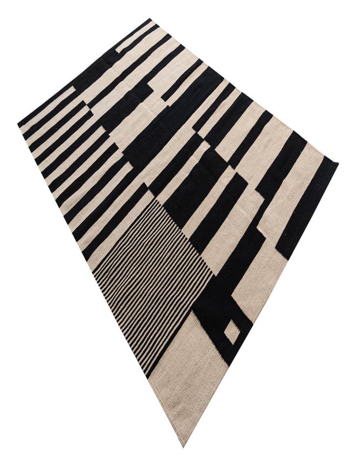 Detail image of  4' 7 x 6' 5  Hand Woven Kilim Modern Wool Rug