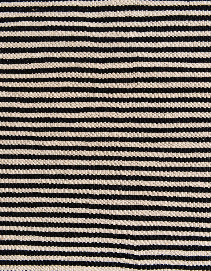 Detail image of  4' 7 x 6' 5  Hand Woven Kilim Modern Wool Rug