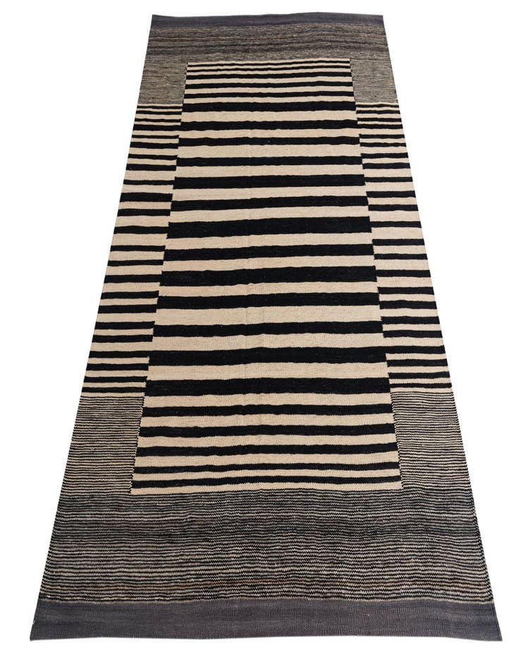 Detail image of  4' 8 x 6' 3  Hand Woven Kilim Modern Wool Rug